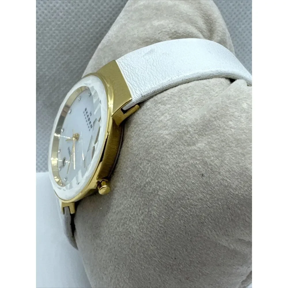 Skagen SKW2033 Women's White Leather Analog Mother of Pearl Dial Watch JNA955